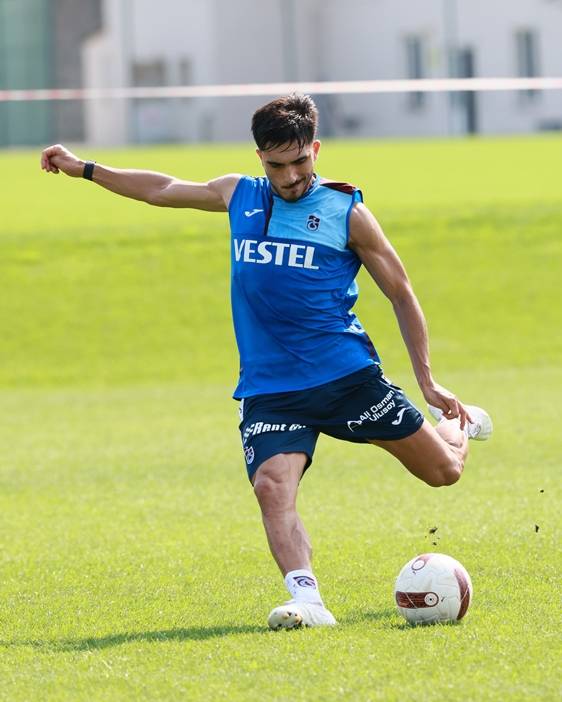 Trabzonspor Lig’in 8. haftasında deplasmanda oynayacağı  Adana Demirspor maçı hazırlıklarına başladı 11